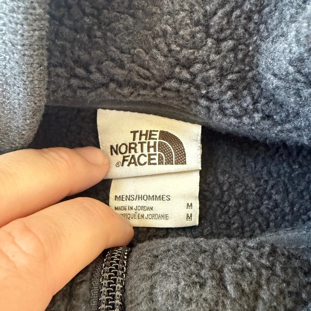 The North Face Mens Gordon Lyons Sweater Fleece Jacket M Red Warm Cozy Gorpcore